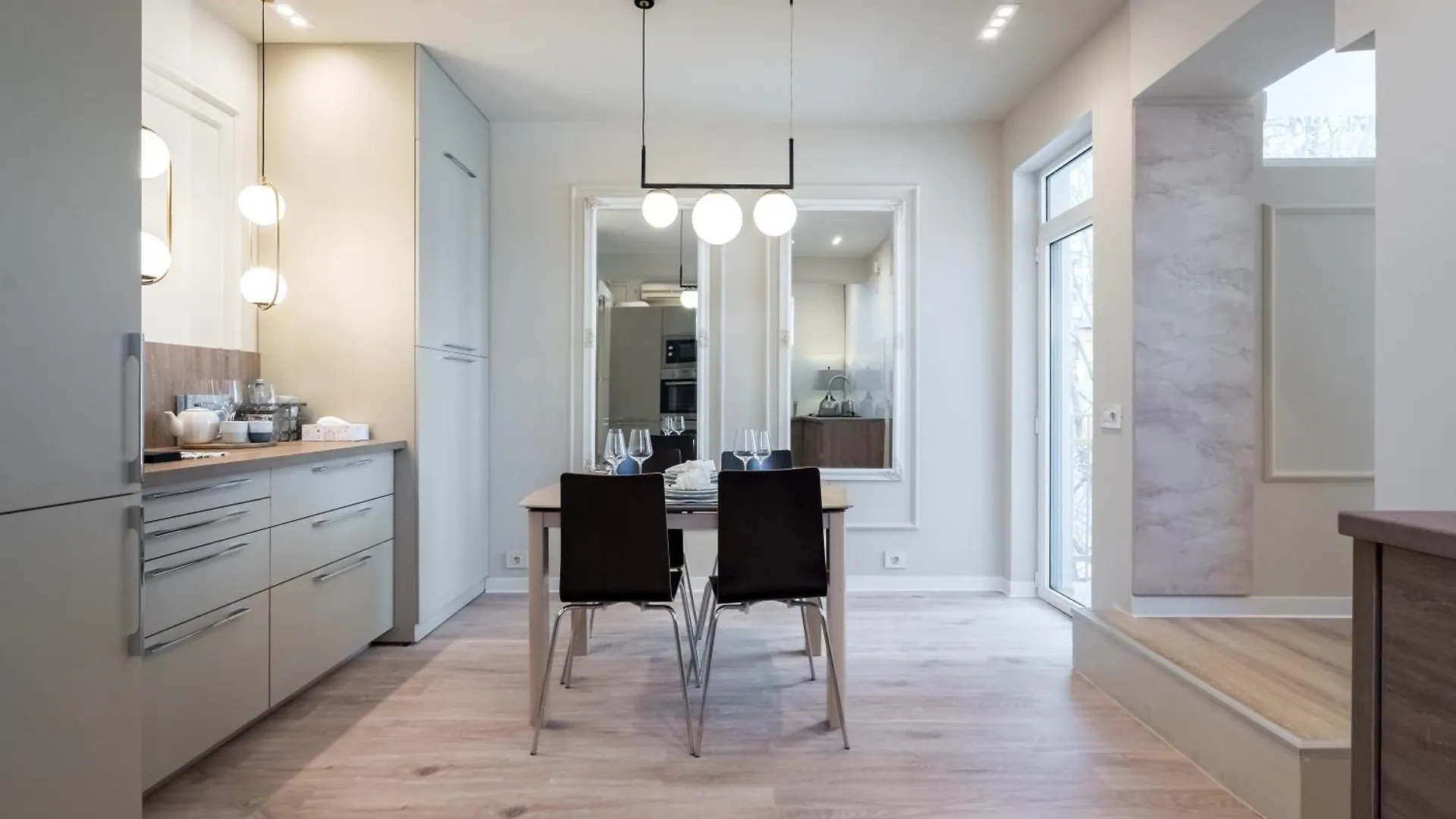 Silk Haven I Central Loft In Piata Romana Bucharest Apartment