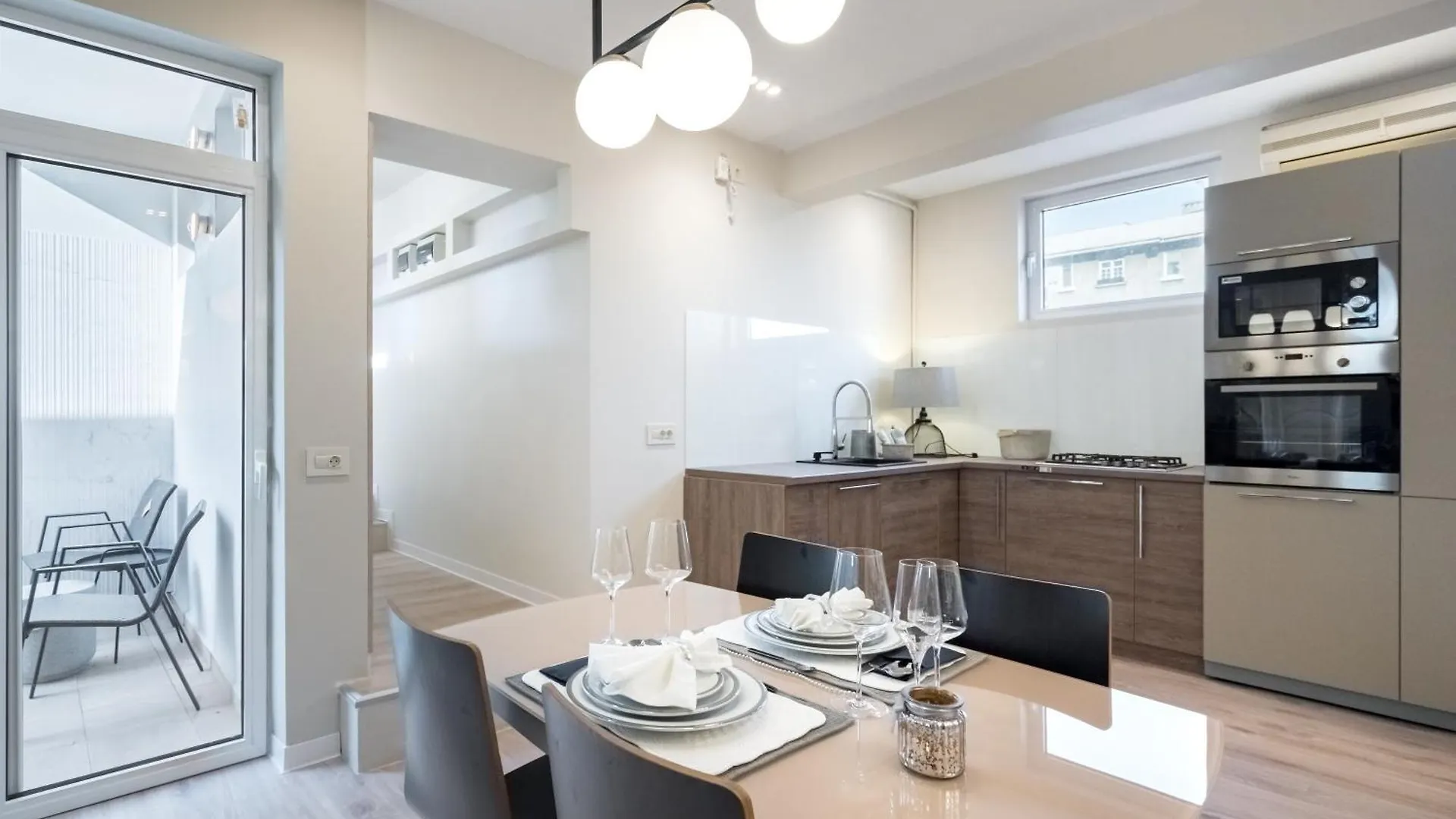 Silk Haven I Central Loft In Piata Romana Bucharest Apartment