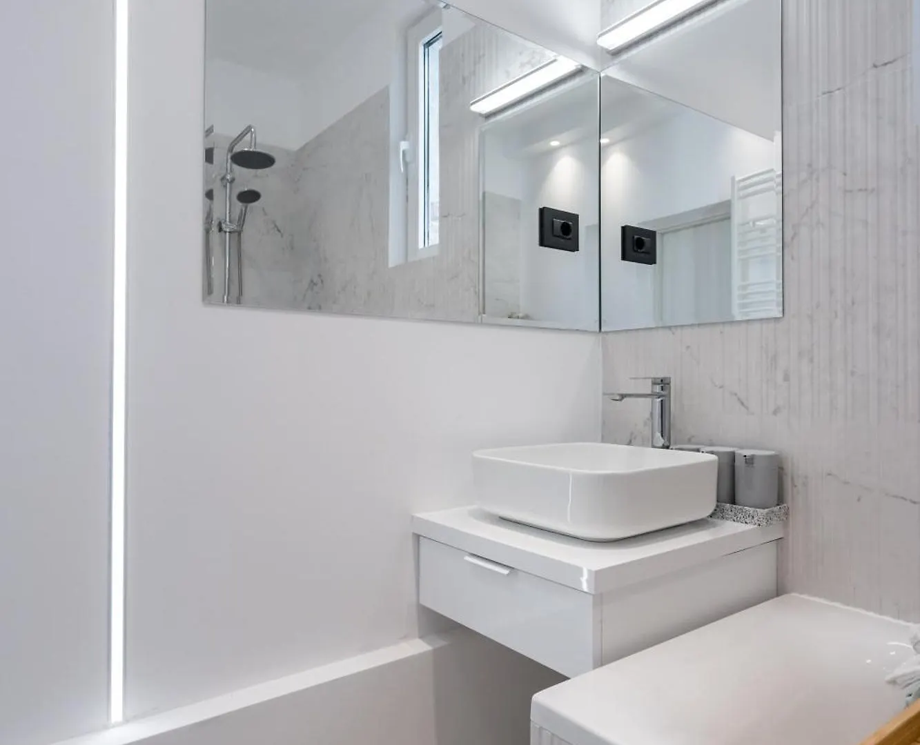 Silk Haven I Central Loft In Piata Romana Bucharest Apartment